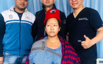 ब्लुक्रस अस्पतालमा दुरबिन प्रविधिद्वारा कुमको जोर्नी खुस्कने समस्याको सफल शल्यक्रिया